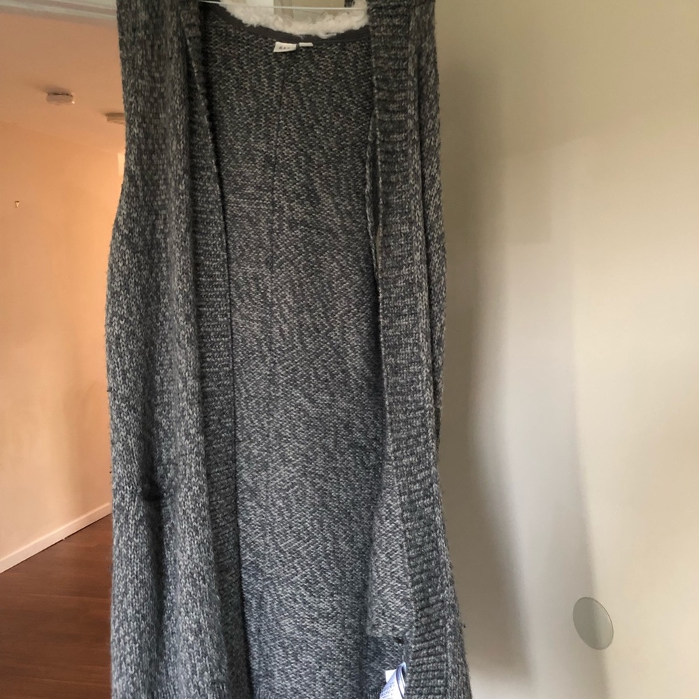 Overall - Picture 2 of 3